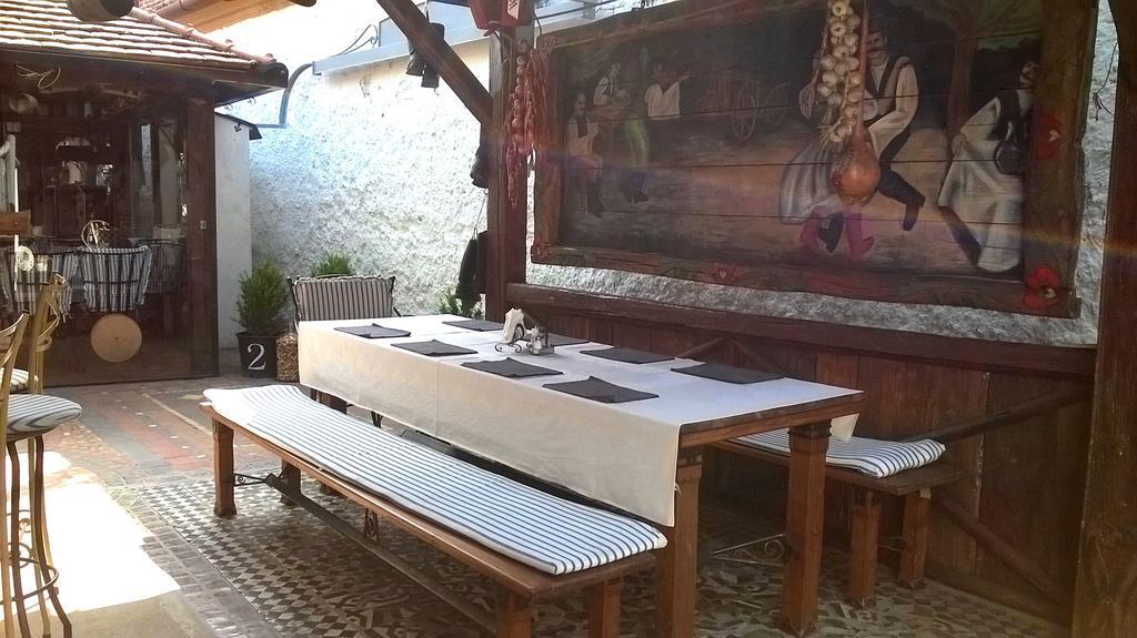 Penzion A Restauracia Toldi Галанта Екстериор снимка