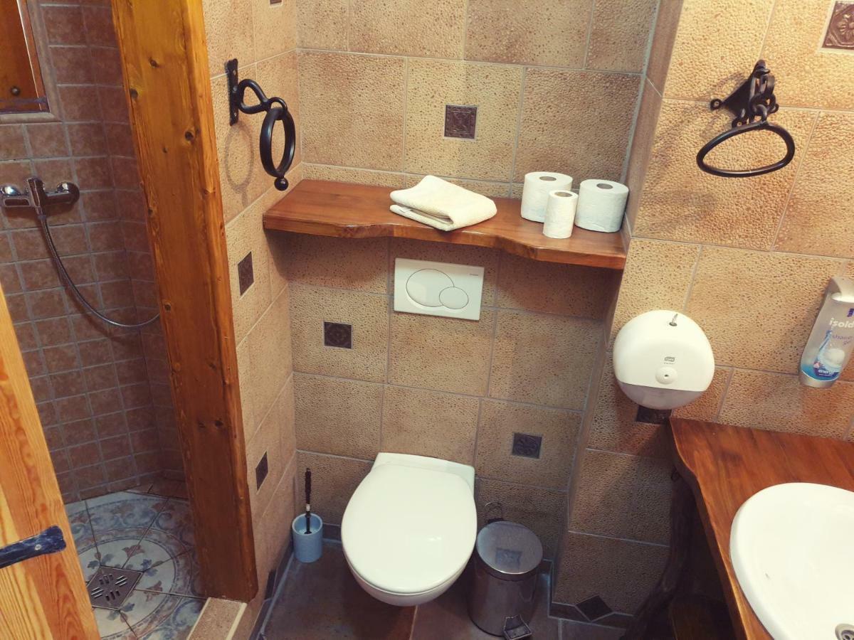 Penzion A Restauracia Toldi Галанта Екстериор снимка