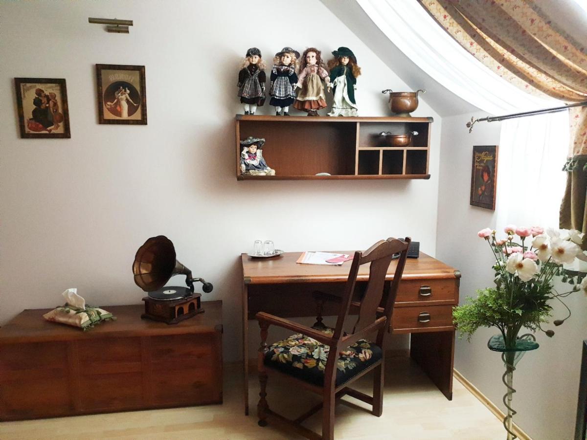 Penzion A Restauracia Toldi Галанта Екстериор снимка